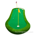 წვრილმანი მინი გოლფის კორტის გოლფის განთავსება მწვანე ხალიჩით